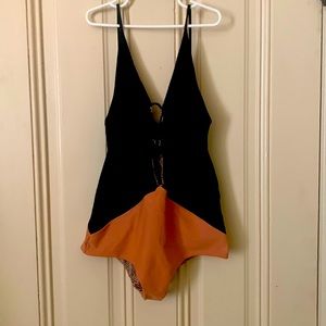 Acacia color block kokomo 💯